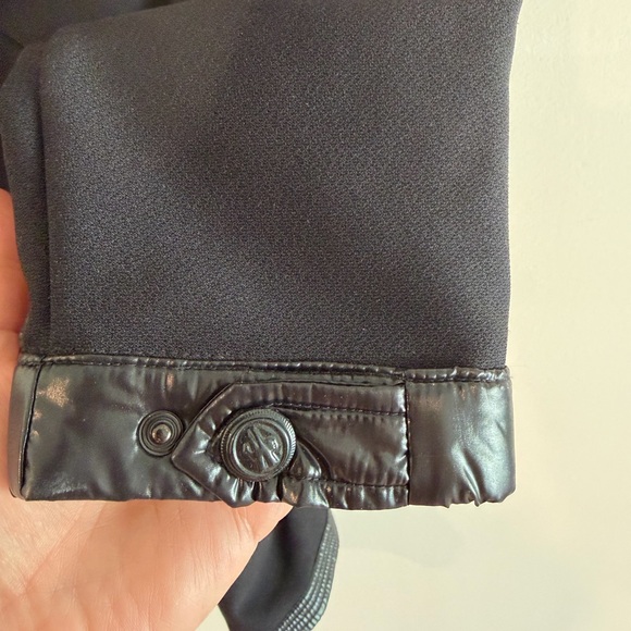 Moncler black Jacket with Belt - Picture 5 of 7